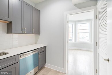 2808 W Oxford St unit 2, Philadelphia, PA 19121 - photo 2