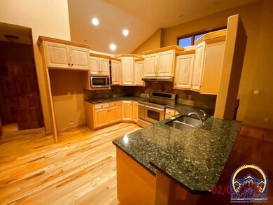 1106 SW Red Oaks Ct, Topeka, KS 66615 - photo 7