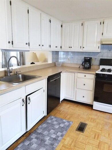 31 Page Rd unit 10, Litchfield, NH 03052 - photo 2