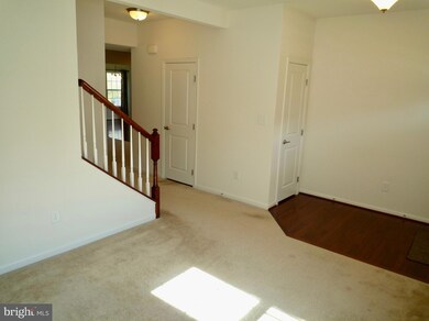 816 N Aikens Tavern Ct, Newark, DE 19702 - photo 7