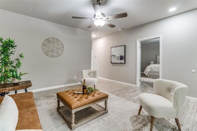 216 W Tennie St, Gainesville, TX 76240 - photo 3