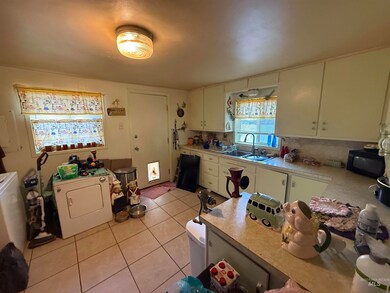 308 2nd Ave E, Jerome, ID 83338 - photo 3