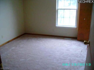 1828 1/2 E 298th St, Wickliffe, OH 44092 - photo 3