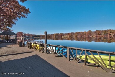 207 Lake Vista Ct, Drums, PA 18222 - photo 3