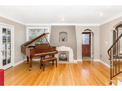 Charming entry way, charming fireplace and access 