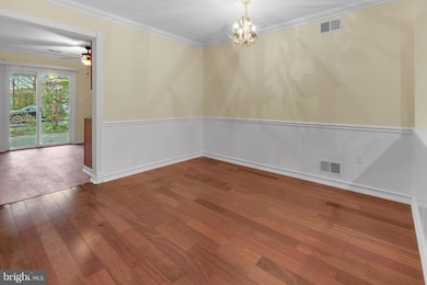 46 Sassafras Ct, North Brunswick, NJ 08902 - photo 6