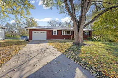 1327 S Mulberry St, Ottawa, KS 66067 - photo 5