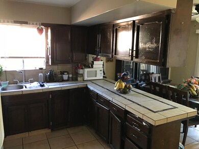 3CFD6528-CD96-4442-9E1A-32AFD3A201FC