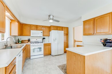 9410 Saric Dr, Highland, IN 46322 - photo 6