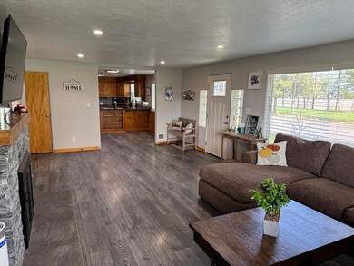Living/ Dining