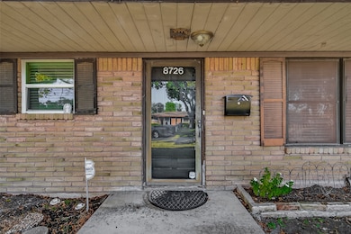 8726 Glenloch Dr, Houston, TX 77061 - photo 3