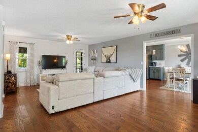 425 Motley Dr, La Fayette, GA 30728 - photo 3