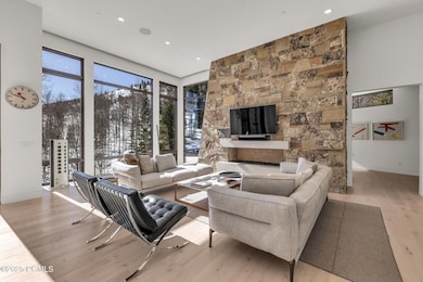 5-web-or-mls-4780-enclave-ct