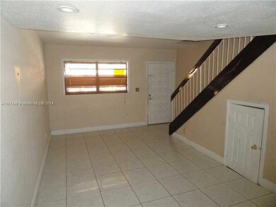 2212 W 53rd Place unit 2212, Hialeah, FL 33016 - photo 2