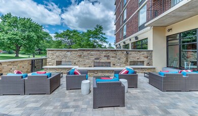 unlisted-address, Lombard, IL 60148 - photo 7