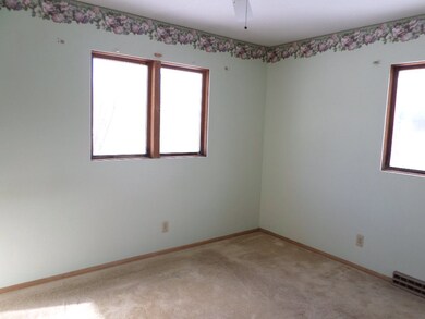 1526 W 2nd St, Cedar Falls, IA 50613 - photo 6