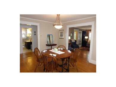 67 Overhill Rd unit second floor, Providence, RI 02906 - photo 3