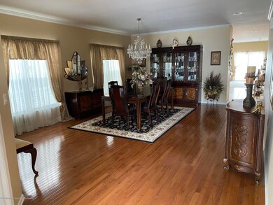 105 Freesia Ct, Holmdel, NJ 07733 - photo 3