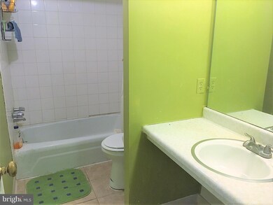 8405 Greenbelt Rd unit 2, Greenbelt, MD 20770 - photo 5