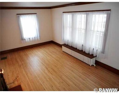 326 11th St E, Menomonie, WI 54751 - photo 3
