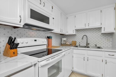 180 Seaview Ct #515 -22