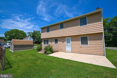 478 Mill St, Boyertown, PA 19512 - photo 3