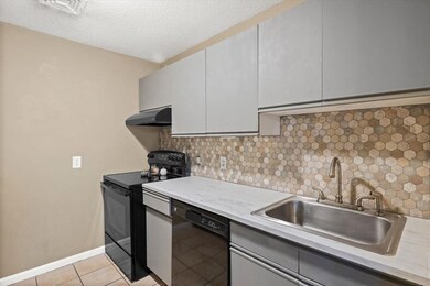 450 Somerset Ave unit 610, Taunton, MA 02780 - photo 2