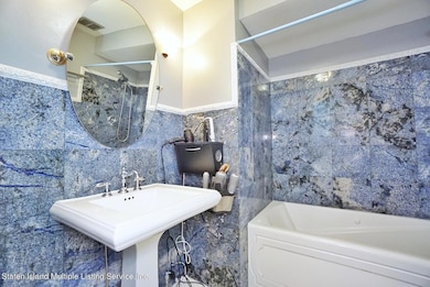 102 Logan Ave, Staten Island, NY 10301 - photo 4