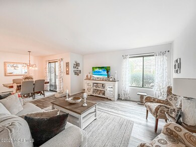 41 Meadow Green Cir unit E, Manalapan, NJ 07726 - photo 7