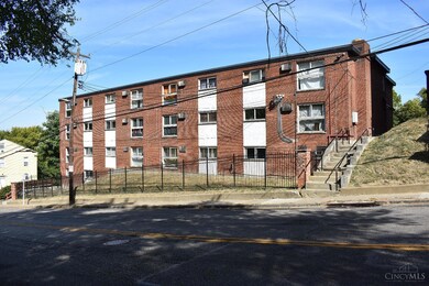 660 Straight St, Cincinnati, OH 45219 - photo 3