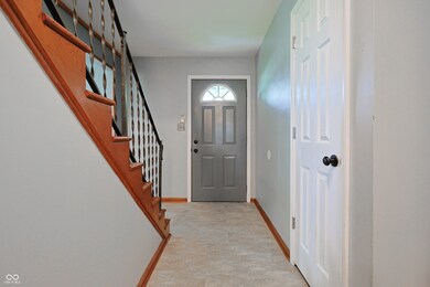 8424 E Mulberry St, Columbus, IN 47203 - photo 6