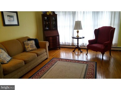 4409 Chandler Dr, Brookhaven, PA 19015 - photo 2