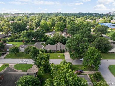 5910 E 56th St, Tulsa, OK 74135 - photo 3