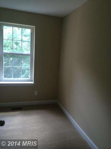 3942 Chesterwood Dr, Silver Spring, MD 20906 - photo 2