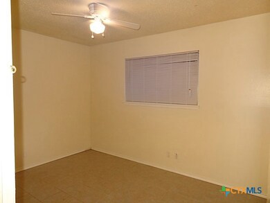 1231 N Lbj Dr unit 6, San Marcos, TX 78666 - photo 7
