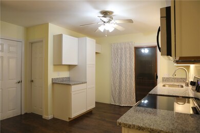 202 Arthurs Way unit 202, Pascoag, RI 02859 - photo 3