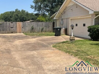 719 Barclay Dr, Tyler, TX 75703 - photo 2