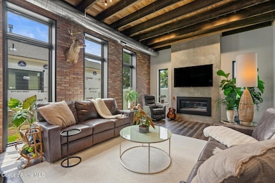 07-Living Room