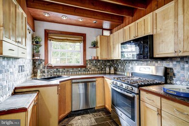 6018 Hardwick Place, Falls Church, VA 22041 - photo 5