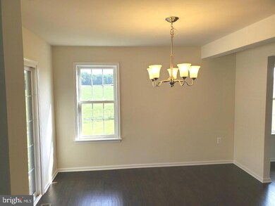 8056 Opal Rd, Warrenton, VA 20186 - photo 4