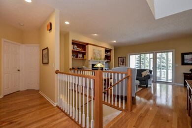 006-Foyer-1536934-mls