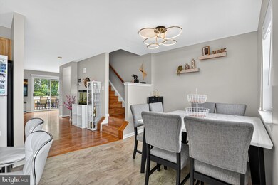 11082 Clovertree Ct, Manassas, VA 20109 - photo 7