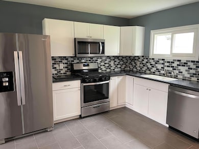 4197 Powell Ave, Columbus, OH 43213 - photo 2