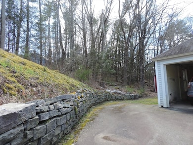 17 Amherst Rd, Pelham, MA 01002 - photo 4