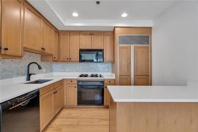 The Cotton Mill unit PH18, New Orleans, LA 70130 - photo 7