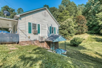 1256 Scratch Gravel Rd, Marion, VA 24354 - photo 7