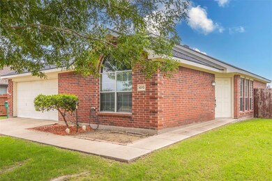 1070 Mellanie Ln, Celina, TX 75009 - photo 3