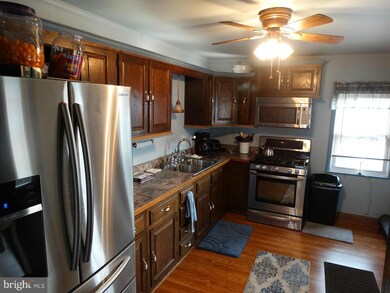 15 Cumberland St, Clear Spring, MD 21722 - photo 2