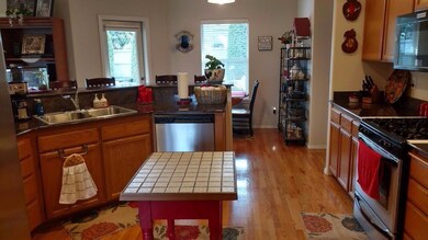 667 Mountain Ave, Central Point, OR 97502 - photo 2