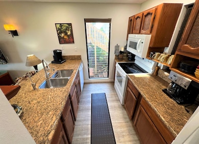 50 Kepuhi Place unit 115, Maunaloa, HI 96770 - photo 3